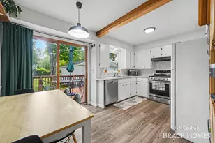1344 Mayfield Ave NE, Grand Rapids, MI 49505 - Photo 5
