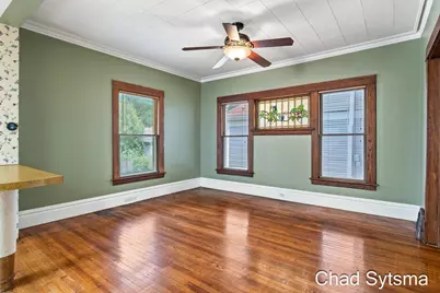 219 Carroll Avenue SE, Grand Rapids, MI 49506 - Photo 9