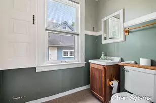 219 Carroll Ave SE, Grand Rapids, MI 49506 - Photo 15