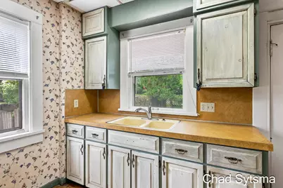 219 Carroll Avenue SE, Grand Rapids, MI 49506 - Photo 13