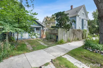 219 Carroll Avenue SE, Grand Rapids, MI 49506 - Photo 43