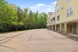 2241 S Huron Pkwy, Ann Arbor, MI 48104 - Photo 25
