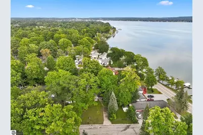 116 Huron Place, Cadillac, MI 49601 - Photo 1