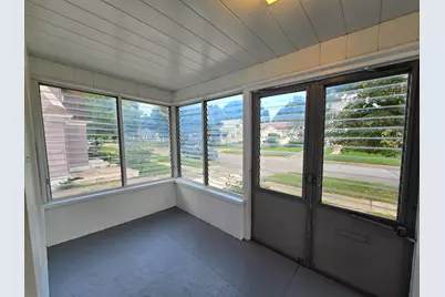 110 N Higby Street, Jackson, MI 49202 - Photo 7