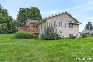 1675 Bramblewood Dr, Dorr, MI 49323 - Photo 33