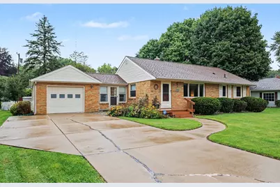 1512 Kensington Drive, Jackson, MI 49203 - Photo 3