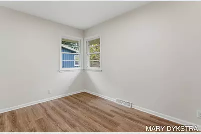 409 W Lakewood Boulevard, Holland, MI 49424 - Photo 35