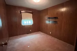 584 Pineview Dr, Holland, MI 49424 - Photo 11