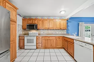 14345 Knolson St, Livonia, MI 48154 - Photo 9
