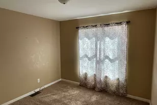 2424 30th St SW, Wyoming, MI 49519 - Photo 33