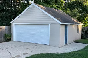 2424 30th St SW, Wyoming, MI 49519 - Photo 3