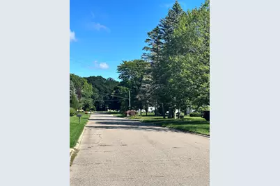 5168 Woodcliff Drive, Flint, MI 48504 - Photo 5