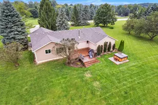 9083 Warner Rd, Saline, MI 48176 - Photo 3