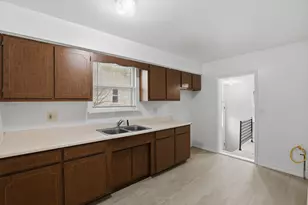 35230 Sheffield St, Westland, MI 48186 - Photo 9
