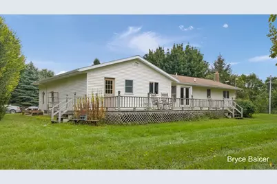 14855 Coalter Avenue NW, Kent City, MI 49330 - Photo 11