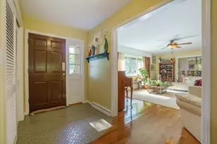 906 Walnut St, Three Rivers, MI 49093 - Photo 3