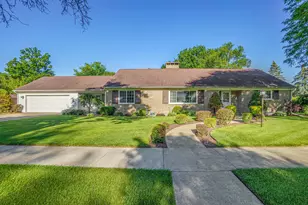 906 Walnut St, Three Rivers, MI 49093 - Photo 1