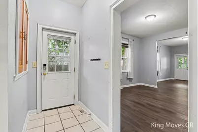 621 Davis Avenue NW, Grand Rapids, MI 49504 - Photo 19