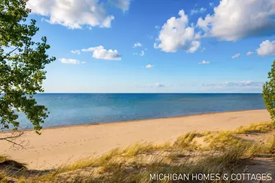 690 Dunegrass Circle Drive, Saugatuck, MI 49453 - Photo 3
