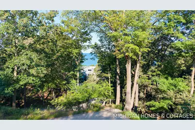 690 Dunegrass Circle Drive, Saugatuck, MI 49453 - Photo 5