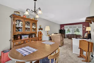 611 Charleston Rd, Lansing, MI 48917 - Photo 9