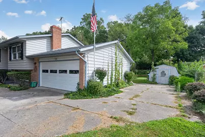 611 Charleston Road, Lansing, MI 48917 - Photo 47