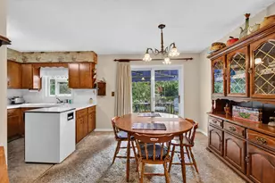 611 Charleston Rd, Lansing, MI 48917 - Photo 7