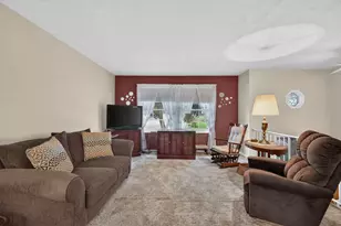 611 Charleston Rd, Lansing, MI 48917 - Photo 5