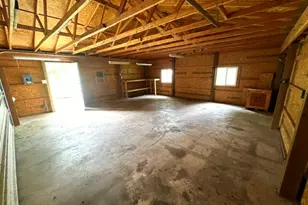 6596 Middleton Dr, Greenville, MI 48838 - Photo 9