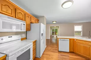 1588 Gander Hill Dr, Holt, MI 48842 - Photo 11