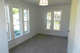 1097 Pearl St, Benton Harbor, MI 49022 - Photo 11