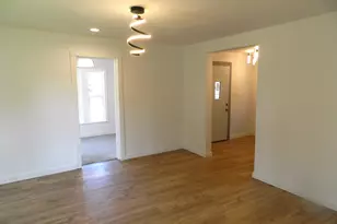 1097 Pearl St, Benton Harbor, MI 49022 - Photo 3