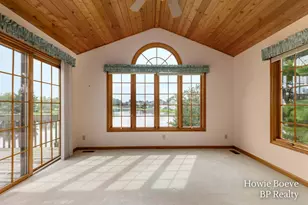 9112 Bluff Lake St, Zeeland, MI 49464 - Photo 13