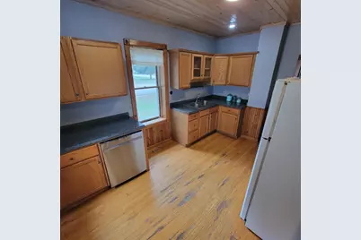 8 E Barton Street, Newaygo, MI 49337 - Photo 5