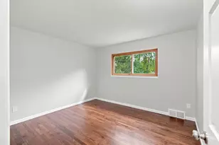 1810 Briarwood Dr, Madison Heights, MI 48071 - Photo 31