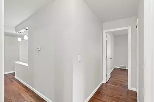 1810 Briarwood Dr, Madison Heights, MI 48071 - Photo 33