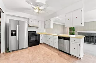 29253 Perth St, Livonia, MI 48154 - Photo 9