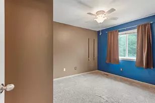7403 Pine Creek Trail, Waterford, MI 48327 - Photo 17
