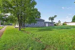 701 N Hemlock St, Evart, MI 49631 - Photo 33