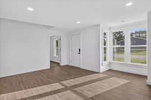 701 N Hemlock St, Evart, MI 49631 - Photo 11