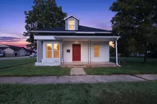 701 N Hemlock St, Evart, MI 49631 - Photo 1