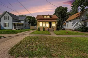 182 W Mansion Street W, Jackson, MI 49203 - Photo 1