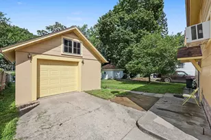 182 W Mansion Street W, Jackson, MI 49203 - Photo 25