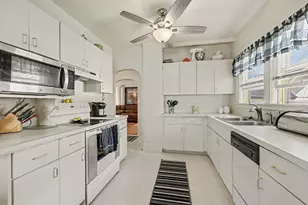 182 W Mansion Street W, Jackson, MI 49203 - Photo 7
