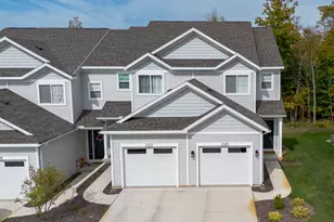 2242 Watertown Way NE, Grand Rapids, MI 49505 - Photo 1