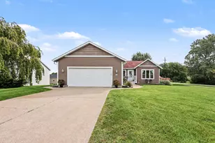 1618 Claystone Ct, Zeeland, MI 49464 - Photo 1