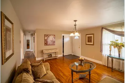 1355 W Broadway Avenue, Muskegon, MI 49441 - Photo 7