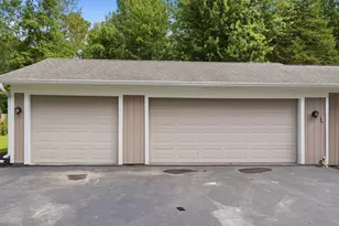 4493 Clifford Rd, Brighton, MI 48116 - Photo 37