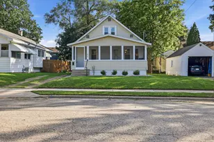 812 Graceland St NE, Grand Rapids, MI 49505 - Photo 1