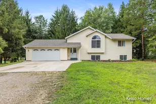 11574 Linda Ln, Gowen, MI 49326 - Photo 1